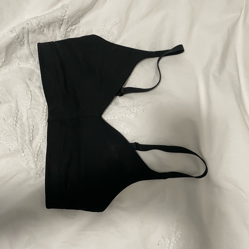 Outdoor Voices Flow bralette in black, size small